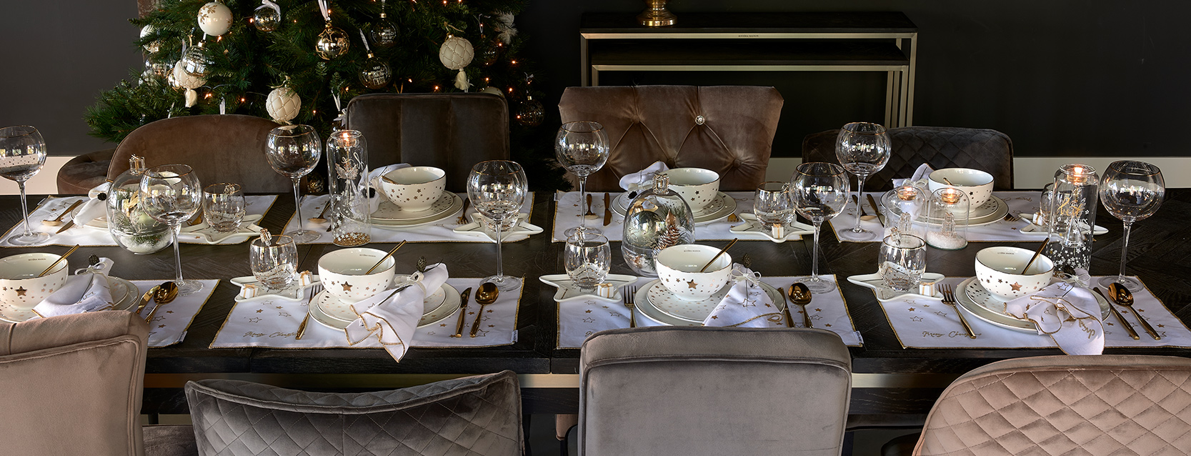 Glamorous Gold Christmas Table