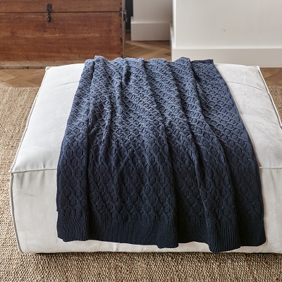 RM Knitted Cable Throw 180x130 Blue