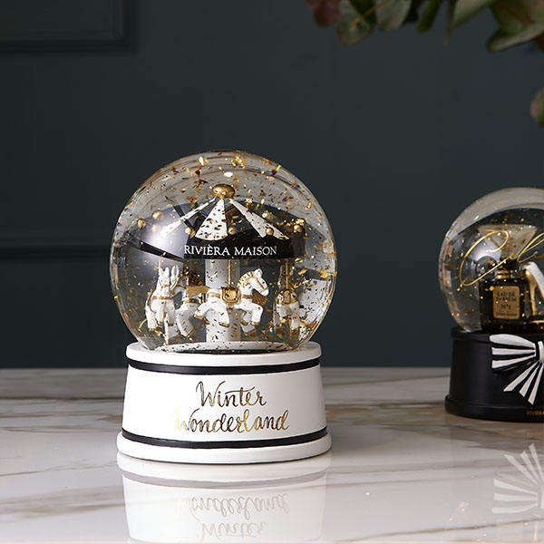 RM Winter Wonderland Caroussel Snowglobe